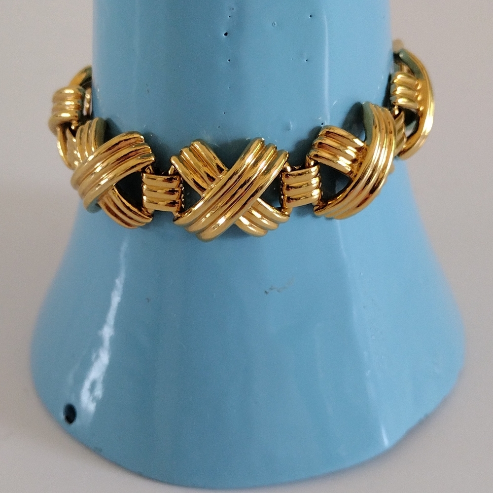 Napier 90s Gold-Plated Chunky X Link Patent Bracelet